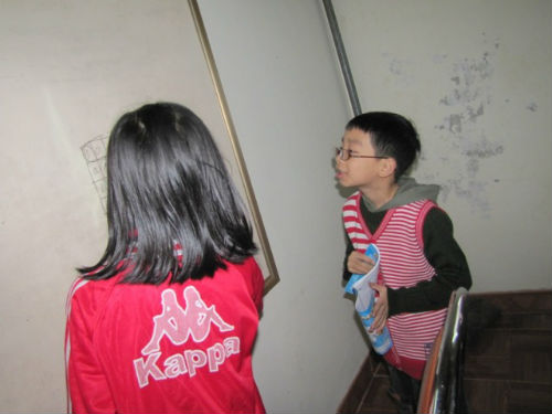 Lớp học của thầy giáo tiếng Anh... 9 tuổi - Hình 3