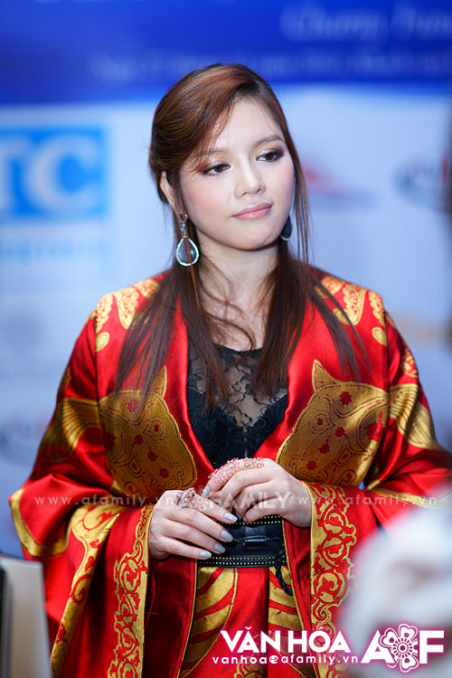 Những nữ hoàng thị phi của showbiz Việt - Hình 6