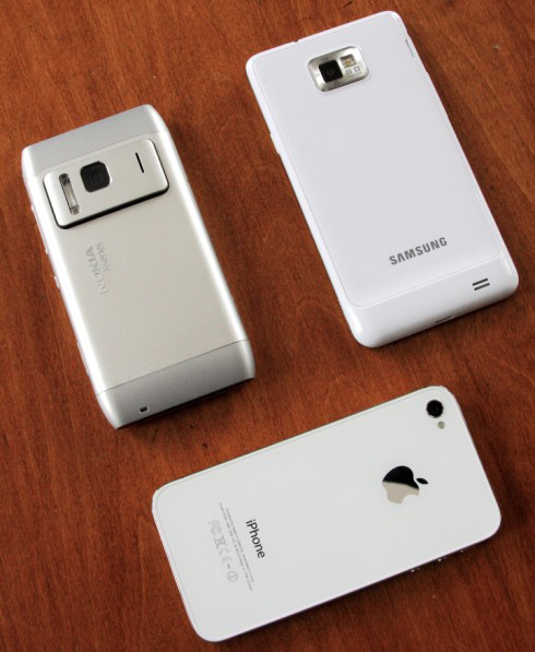 Nokia N8 so camera với iPhone 4S và Galaxy S II - Hình 2