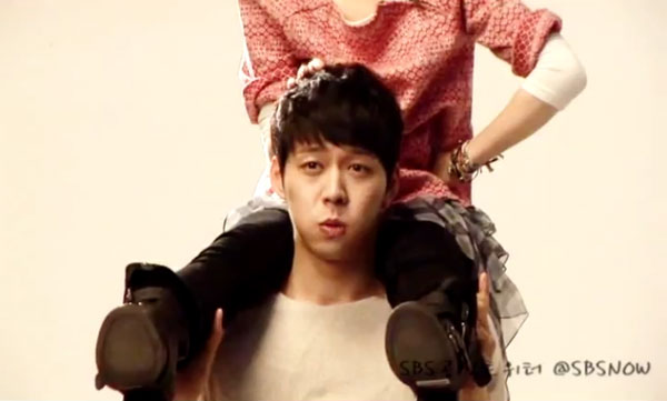 Phim của Yoona bị hoàng tử siêu nhân Yoochun qua mặt - Hình 5