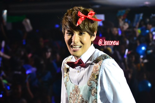 Những hình ảnh khó đỡ của SuJu tại Super Show 4 - Hình 1