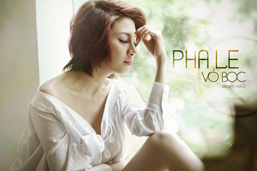 Pha Lê buông hờ vai trần trong album mới - Hình 1
