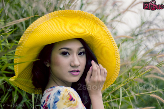 Cao Mỹ Kim lung linh trong nắng xuân - Hình 4