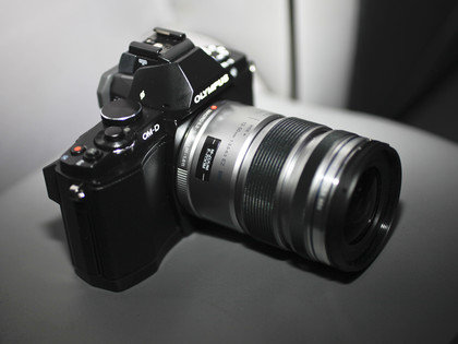 Olympus OM-D - lời chào tạm biệt DSLR của Olympus? - Hình 1