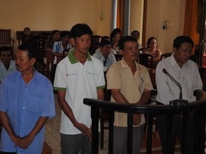 21 năm tù giam cho 3 cán bộ và cò đất Kiên Giang - Hình 1