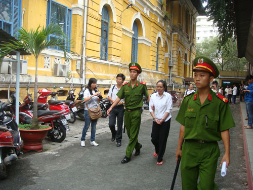 Bị bạo hành, vợ xuống tay giết chồng - Hình 1