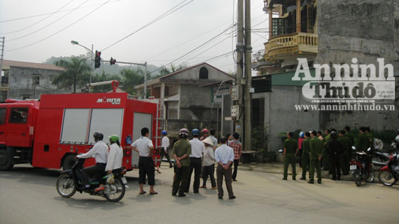 Cháy nhà do thắp hương vào ngày rằm - Hình 1