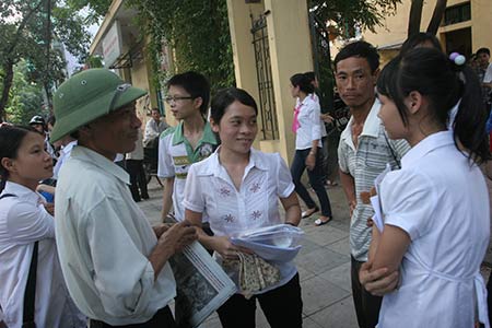 Đại học ngoài công lập tăng học phí - Hình 1