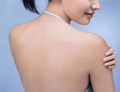 Đối phó với mụn lưng mùa nóng. - Hình 1