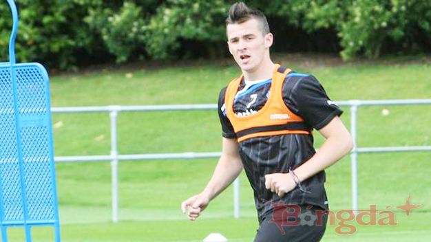 Joey Barton xúc phạm Emmanuel Frimpong - Hình 1