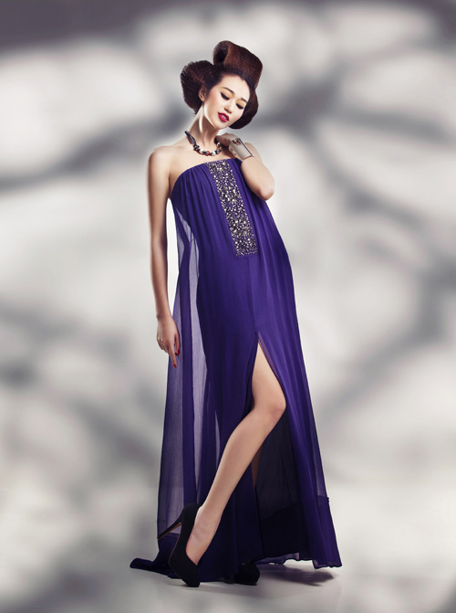 Khánh My ấn tượng trong trang phục lạ - Hình 4