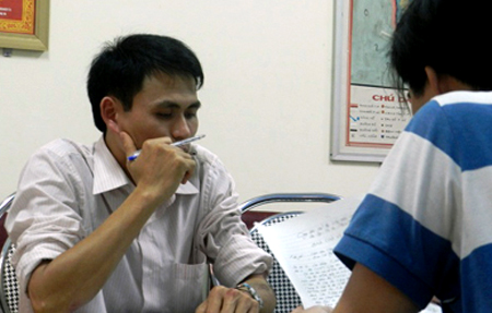 Nghệ An: Tạm giữ một đối tượng nghi giả danh cán bộ VOV với mục đích xấu - Hình 2