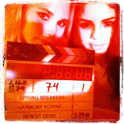 Spring Breakers tiếp tục bôi xấu hình tượng của Selena, Vanessa - Hình 20