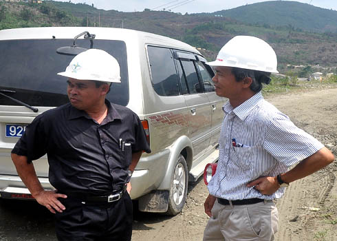 Nước chảy xối xả trong đường hầm thủy điện - Hình 9