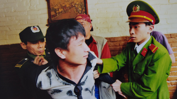 Trộm ĐTDĐ của người nước ngoài - Hình 1