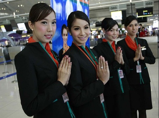 Vẻ đẹp của tiếp viên hàng không chuyển giới ở Thái Lan - Hình 7