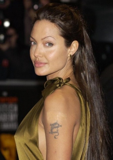 Angelina Jolie's hairstyle through the ages - Picture 8