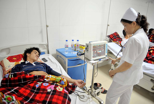 Ban kỷ luật VFF khó xử vụ ngộ độc vì ăn mắm tôm - Hình 1