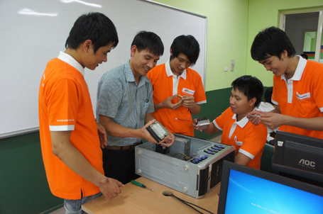 Chiều nay, giải đáp thắc mắc khi chọn học FPT Polytechnic năm 2012 - Hình 3