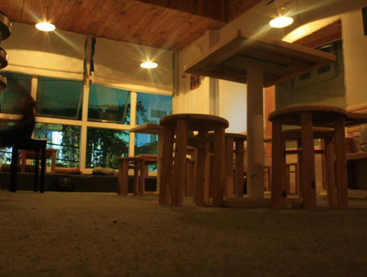 Dịu dàng hương gỗ ở Bóng Đèn - Hình 2