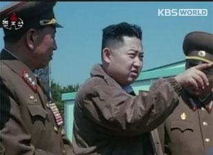 Kim Jong-un ra lệnh vùi quân thù xuống đáy biển - Hình 1