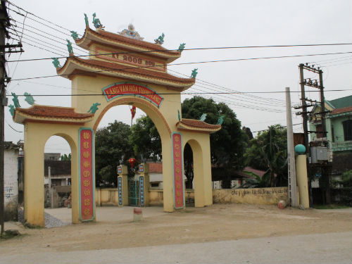 Làng quê rúng động vì tin đồn cả xã hành nghề nhạy cảm - Hình 3