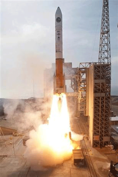 Mỹ phóng rocket mang trọng tải tối mật - Hình 1