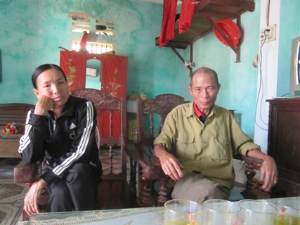 Nghệ An: Nghi ngoại tình, vung dao chém đứt của quý của tình địch - Hình 2
