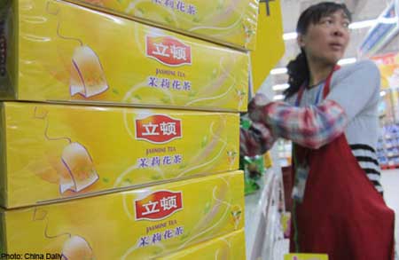 Trung Quốc: Tìm thấy thuốc trừ sâu cấm trong trà Lipton - Hình 1