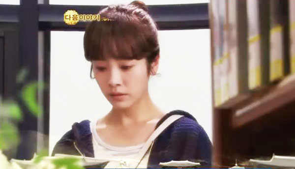 Han Ji Min chủ động khóa môi Thái tử Yoo Chun tại gác mái - Hình 8
