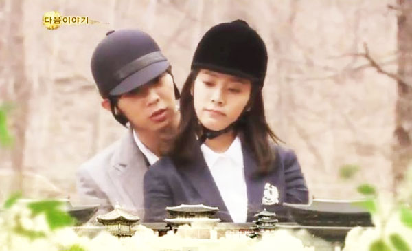 Han Ji Min chủ động khóa môi Thái tử Yoo Chun tại gác mái - Hình 4