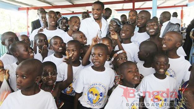 Samuel Eto'o: Ám ảnh bởi sự giàu có - Hình 1
