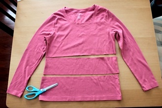 Sửa áo cũ của mẹ thành váy xinh cho bé - Hình 1
