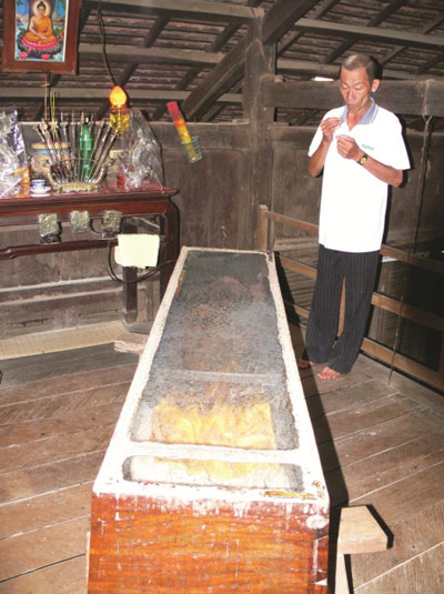 Thi thể hơn 40 năm không phân hủy - Hình 1