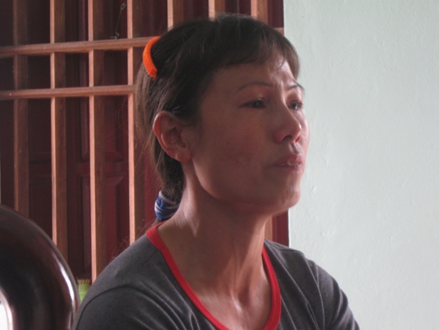 Vụ nữ sinh bị lột quần áo: Đừng rẻ rúm nhân phẩm con tôi - Hình 1