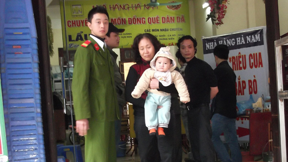 Con vay tiền, xiết nợ mẹ - Hình 1