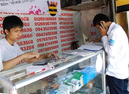 Dân buôn SIM đẹp tháo chạy trước giờ G - Hình 2
