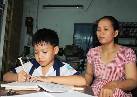 HS lớp 2 giải Toán lớp 4, thông thạo Anh văn lớp 5 - Hình 1
