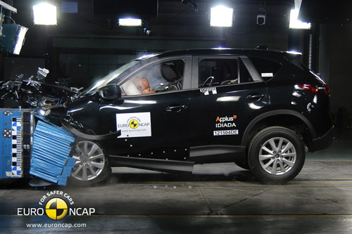 Mazda CX-5 vừa ra mắt tại VN đạt tiêu chuẩn an toàn 5 sao - Hình 1