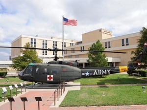 Mỹ kết tội binh sỹ định đánh bom căn cứ Fort Hood - Hình 1