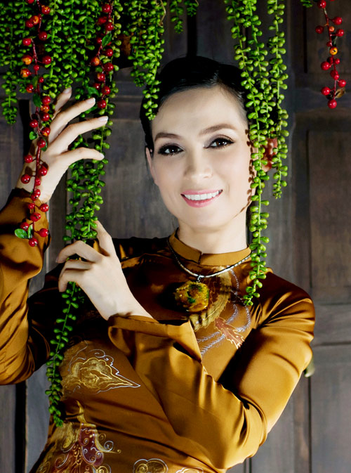 Phi Nhung hát ca khúc được Hoài Linh viết tặng - Hình 2