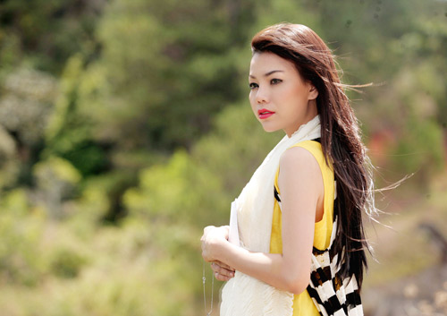 Trà Ngọc Hằng kín hơn trong single đầu tay - Hình 1