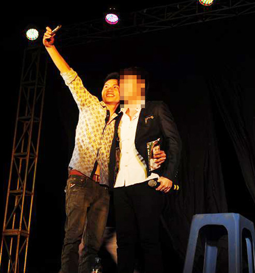 Phận bèo bọt của ca sĩ Việt chạy show chuồng gà - Hình 2