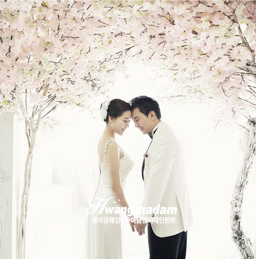 Yoon Ki Won khoe ảnh cưới - Hình 3