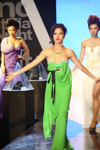 Ai cho phép Hồng Hà nhận là người mẫu khi bán dâm?' - Hình 4