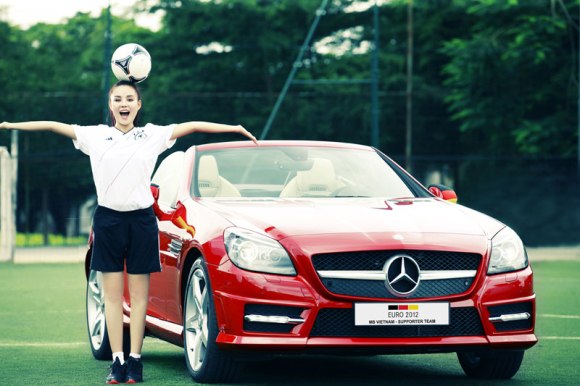 Chào EURO 2012, người đẹp Vy Oanh biểu diễn bên trái bóng - Hình 5