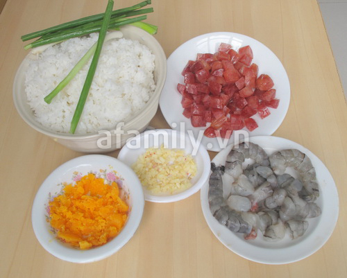 [Chế biến] - Cơm chiên trứng muối lạ miệng - Hình 2