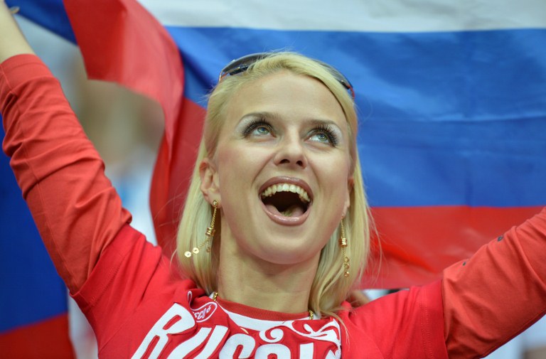 Chùm ảnh: Đố biết, CĐV đội nào HOT nhất EURO 2012? - Hình 14