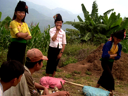 Cuộc tình lãng mạn trong đêm chọc sàn tìm vợ - Hình 5
