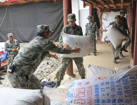 Động đất mạnh rung chuyển miền tây Trung Quốc - Hình 1